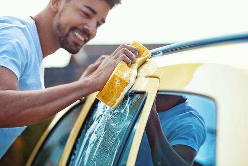 9 Simple Ways of Cleaning Your Car Efficiently