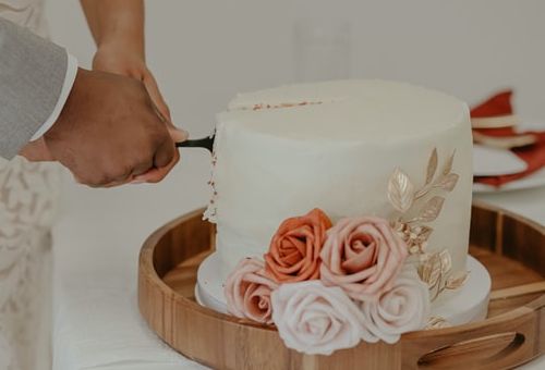 Top wedding cake specialist tips Top wedding cake specialist tips