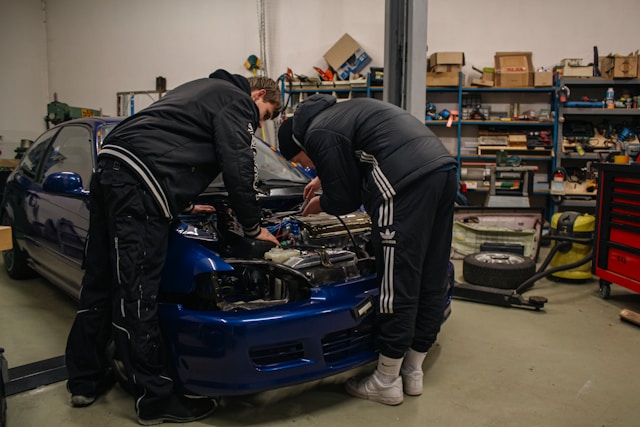 General and Specialist Mechanics: The Heroes of Automotive Care